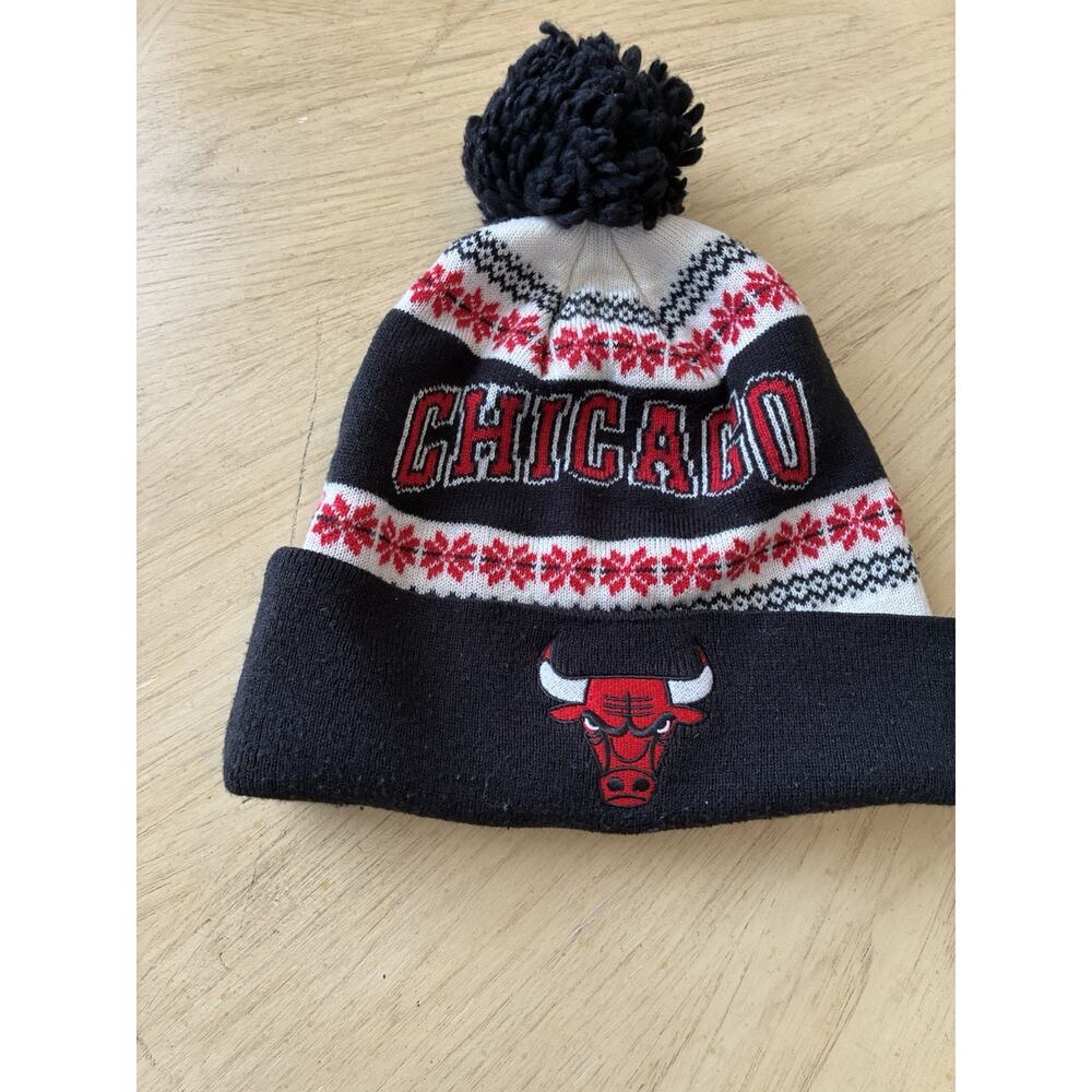 Adidas CHICAGO BULLS Beanie NBA NEW ERA KNIT POM Pom Nordic Ski Winter Hat Y2K - Picture 3 of 12